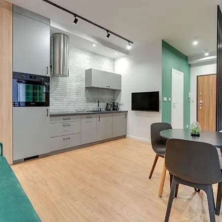 Grand - Garden Gates Apartment