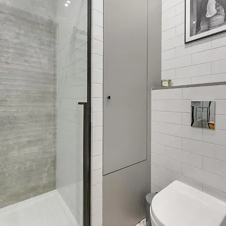 Grand - Garden Gates Apartman *
